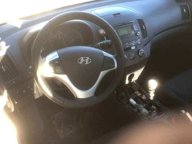 Hyundai I30 1.6 crdi, снимка 4 - Автомобили и джипове - 45217114