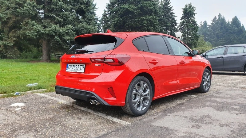 Ford Focus Hybrid ST Line, снимка 3 - Автомобили и джипове - 46935334