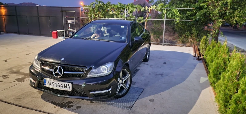 Mercedes-Benz C 220, снимка 2 - Автомобили и джипове - 47145246