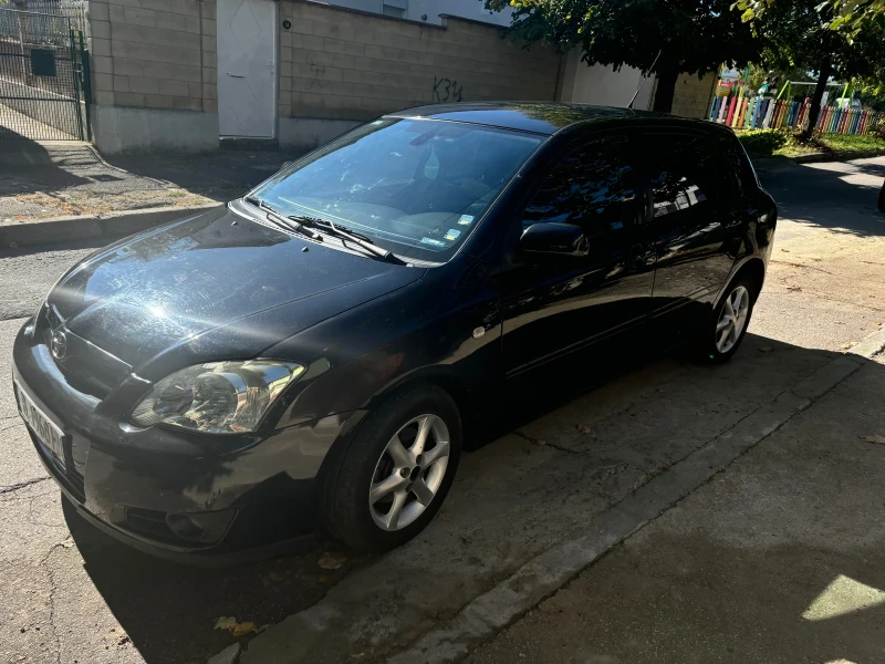 Toyota Corolla 2.0 D4D, снимка 2 - Автомобили и джипове - 47712209