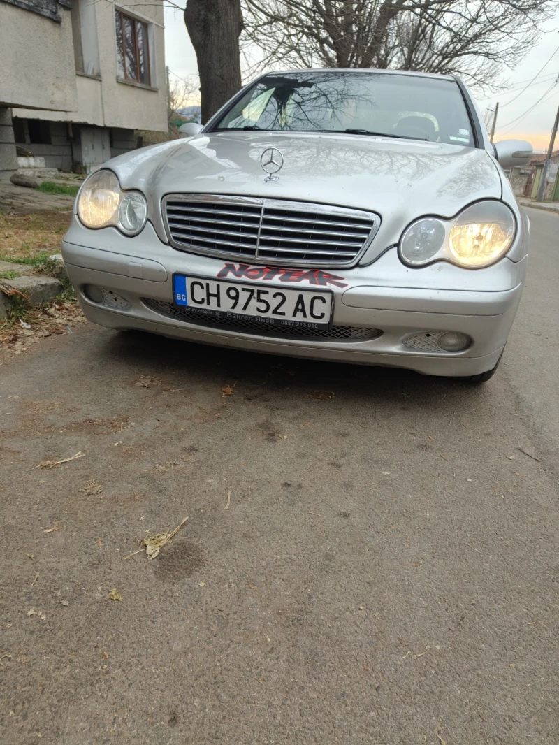 Mercedes-Benz C 200, снимка 3 - Автомобили и джипове - 48070161