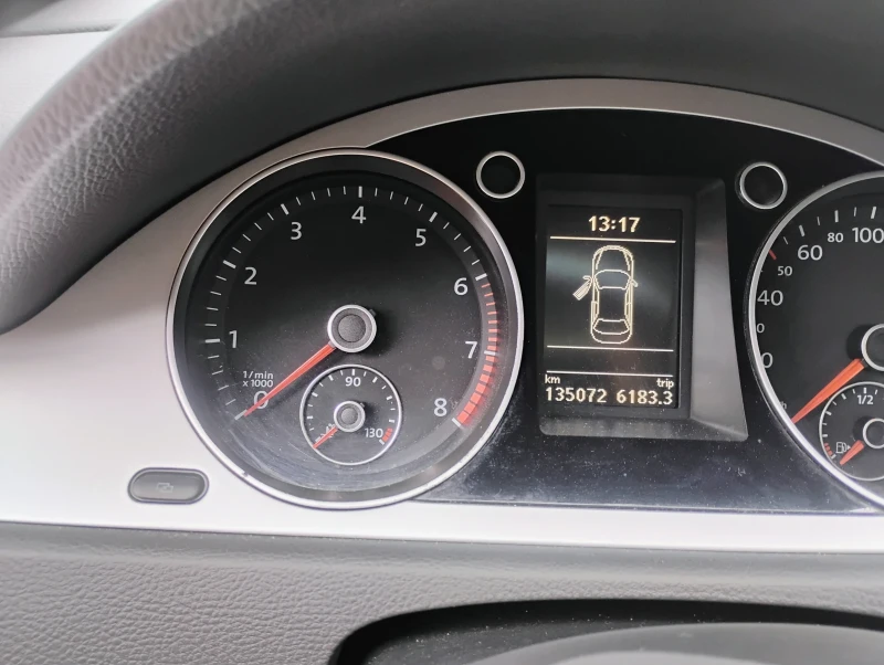 VW Passat, снимка 6 - Автомобили и джипове - 52802079