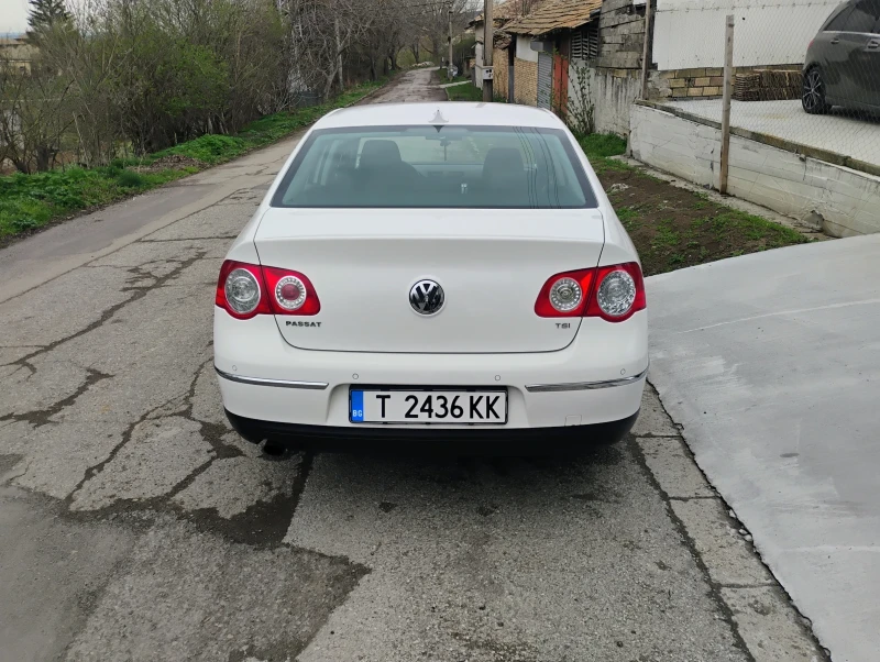 VW Passat, снимка 2 - Автомобили и джипове - 52802079