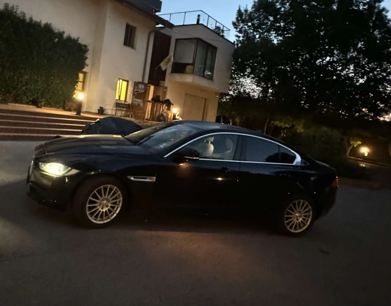 Jaguar XE, снимка 4 - Автомобили и джипове - 51878688