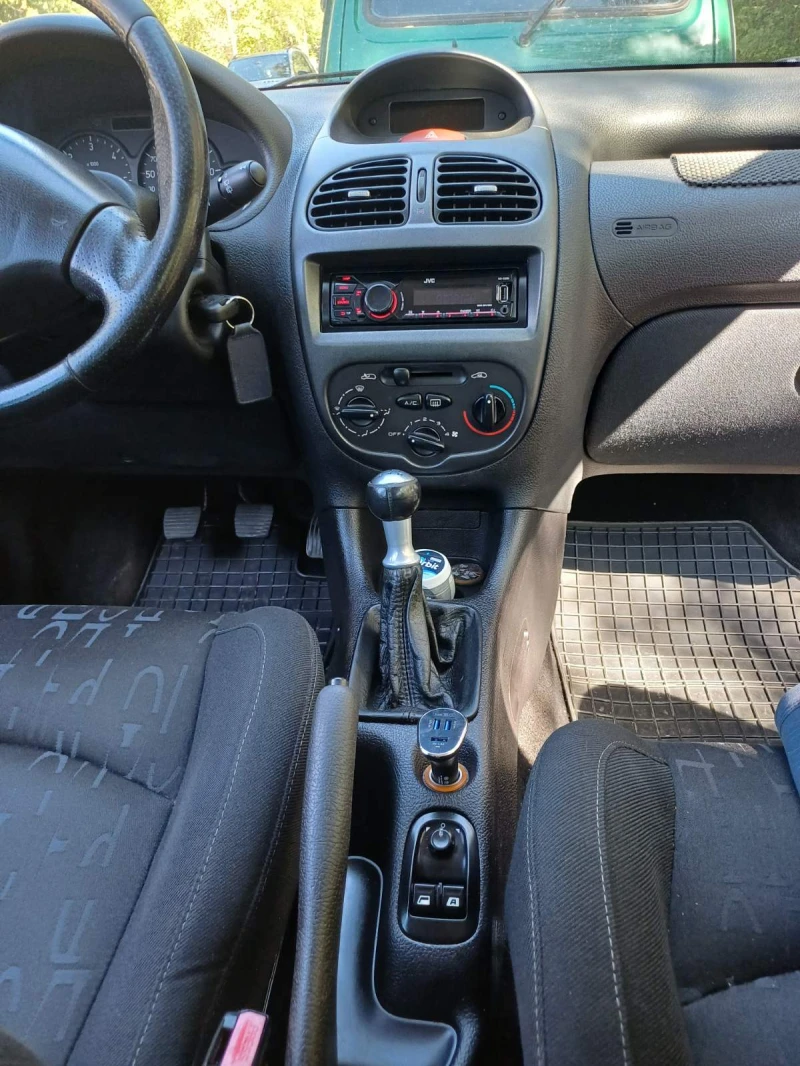 Peugeot 206 2.0 HDI XS, снимка 14 - Автомобили и джипове - 52011032