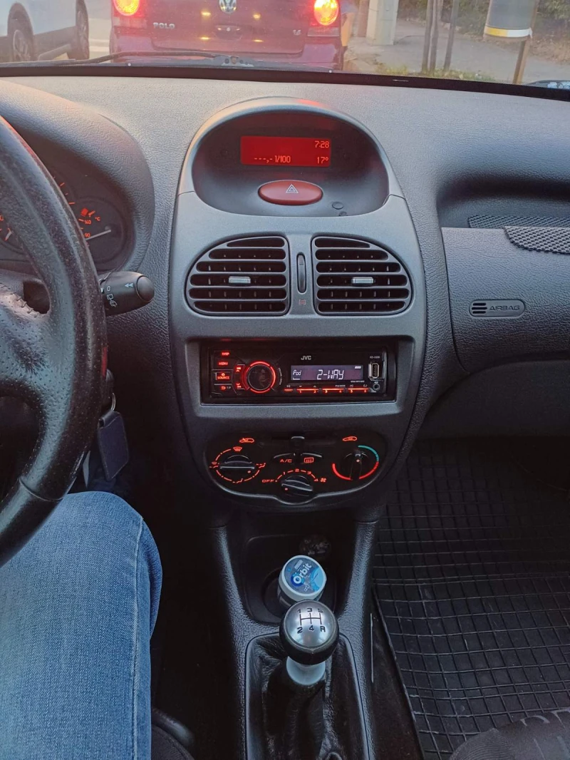 Peugeot 206 2.0 HDI XS, снимка 16 - Автомобили и джипове - 52011032