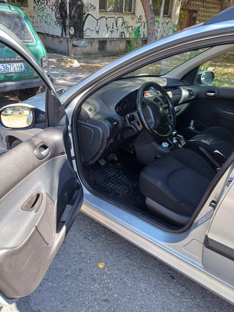 Peugeot 206 2.0 HDI XS, снимка 9 - Автомобили и джипове - 52011032