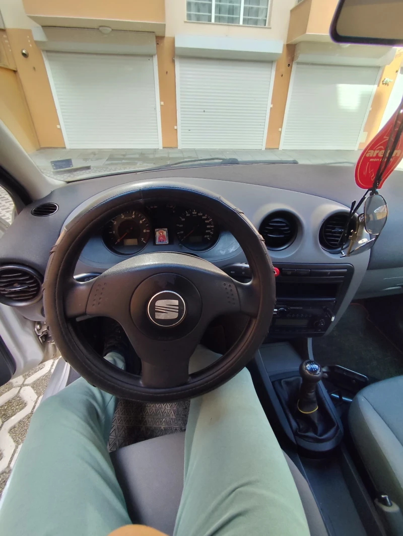 Seat Ibiza, снимка 6 - Автомобили и джипове - 53039533