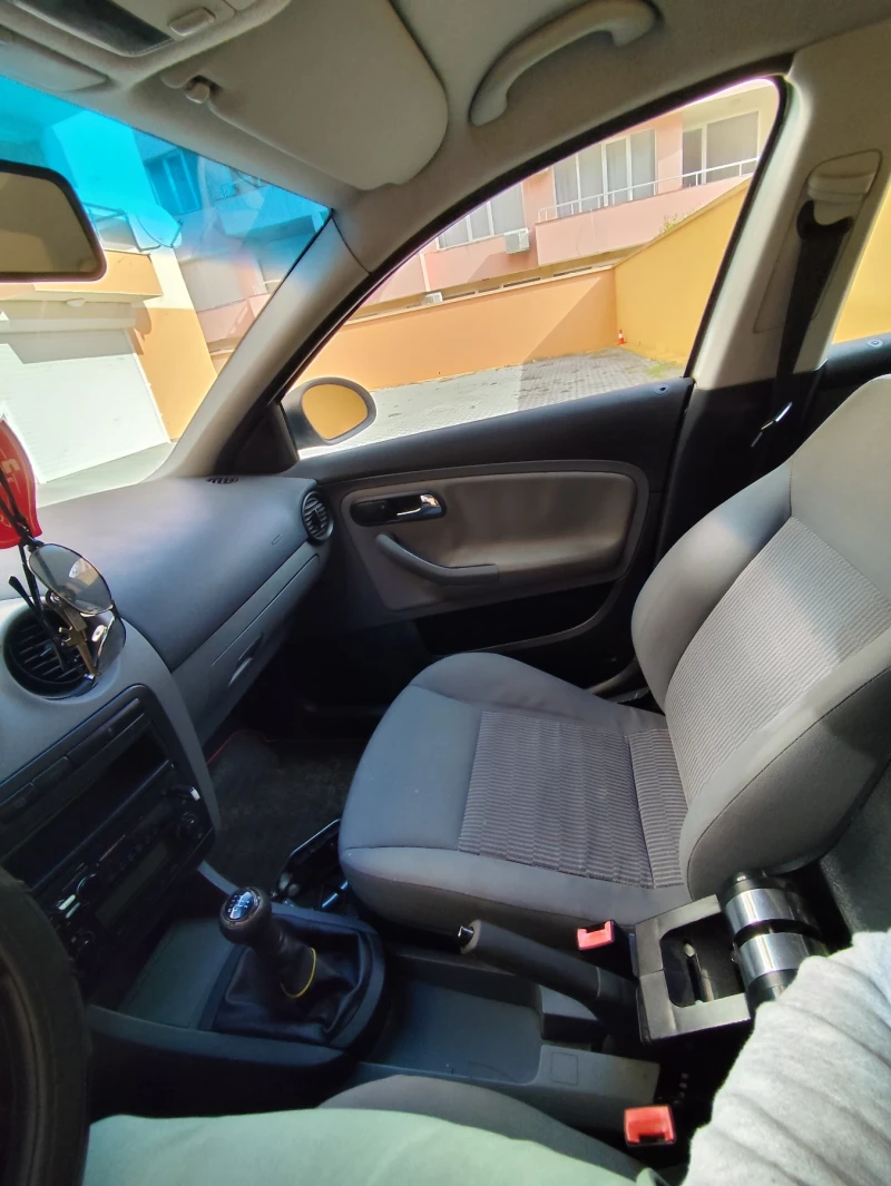 Seat Ibiza, снимка 8 - Автомобили и джипове - 53039533
