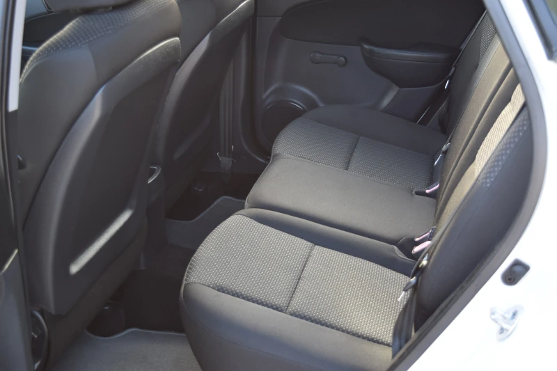 Hyundai I30 1.4i Газ* 109 kc* , снимка 13 - Автомобили и джипове - 52858490