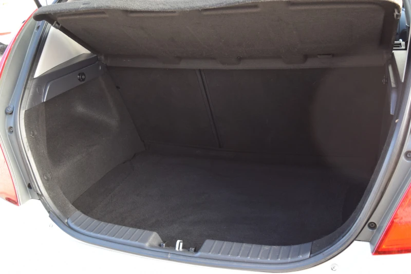 Hyundai I30 1.4i Газ* 109 kc* , снимка 14 - Автомобили и джипове - 52858490