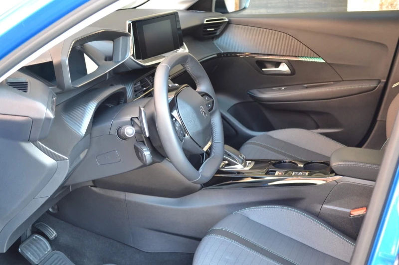 Peugeot 208, снимка 8 - Автомобили и джипове - 52875013