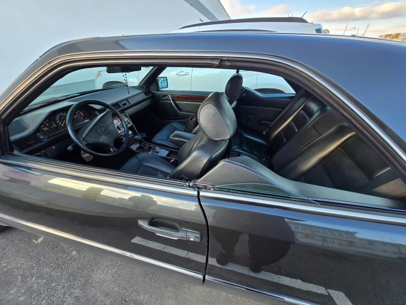 Mercedes-Benz 124 CE 220, снимка 12 - Автомобили и джипове - 53132811