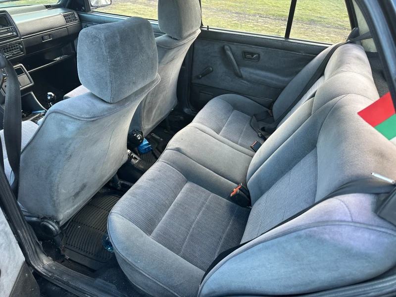 VW Jetta 1.6 GTD, снимка 10 - Автомобили и джипове - 53149829
