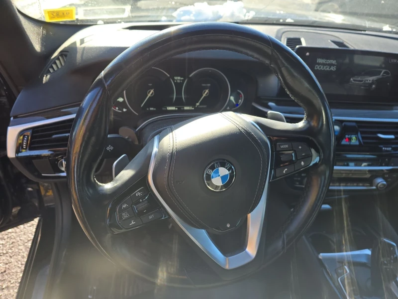 BMW 530 i xDrive, снимка 9 - Автомобили и джипове - 53298960