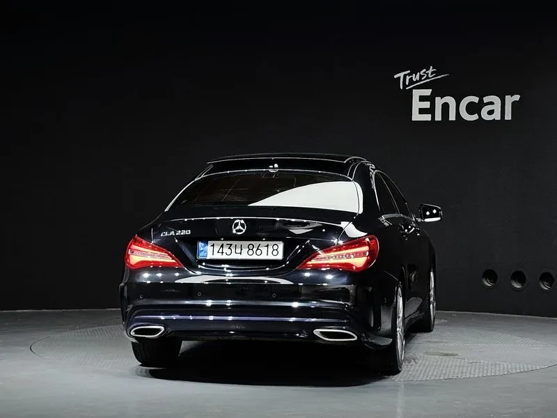 Mercedes-Benz CLA 220 Amg Line, снимка 4 - Автомобили и джипове - 55110497