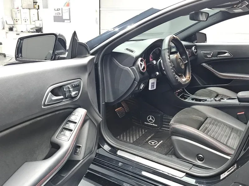 Mercedes-Benz CLA 220 Amg Line, снимка 10 - Автомобили и джипове - 55110497