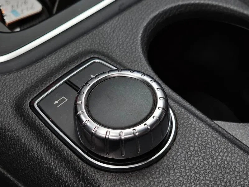 Mercedes-Benz CLA 220 Amg Line, снимка 16 - Автомобили и джипове - 55110497