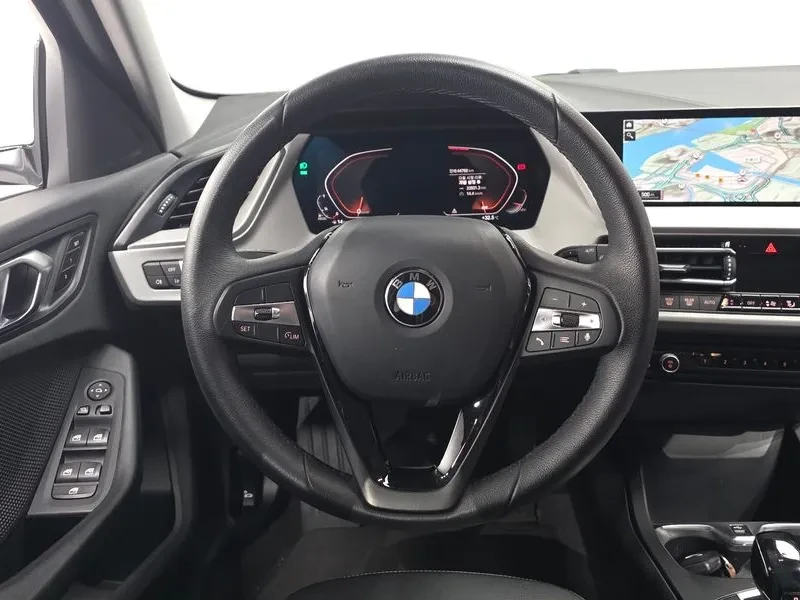 BMW 118 D (F40) Joy First Edition, снимка 11 - Автомобили и джипове - 55899690