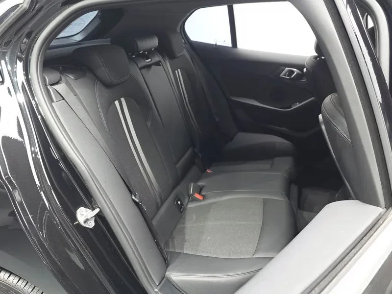 BMW 118 D (F40) Joy First Edition, снимка 10 - Автомобили и джипове - 55899690