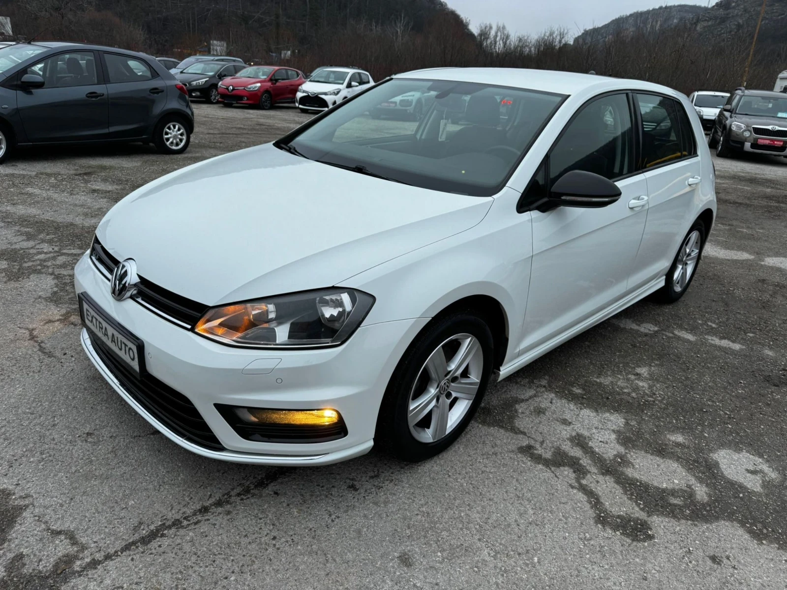 VW Golf Vll, R-LINE, НАВИГАЦИЯ, МУЛТИ ВОЛАН, EURO 6, снимка 1