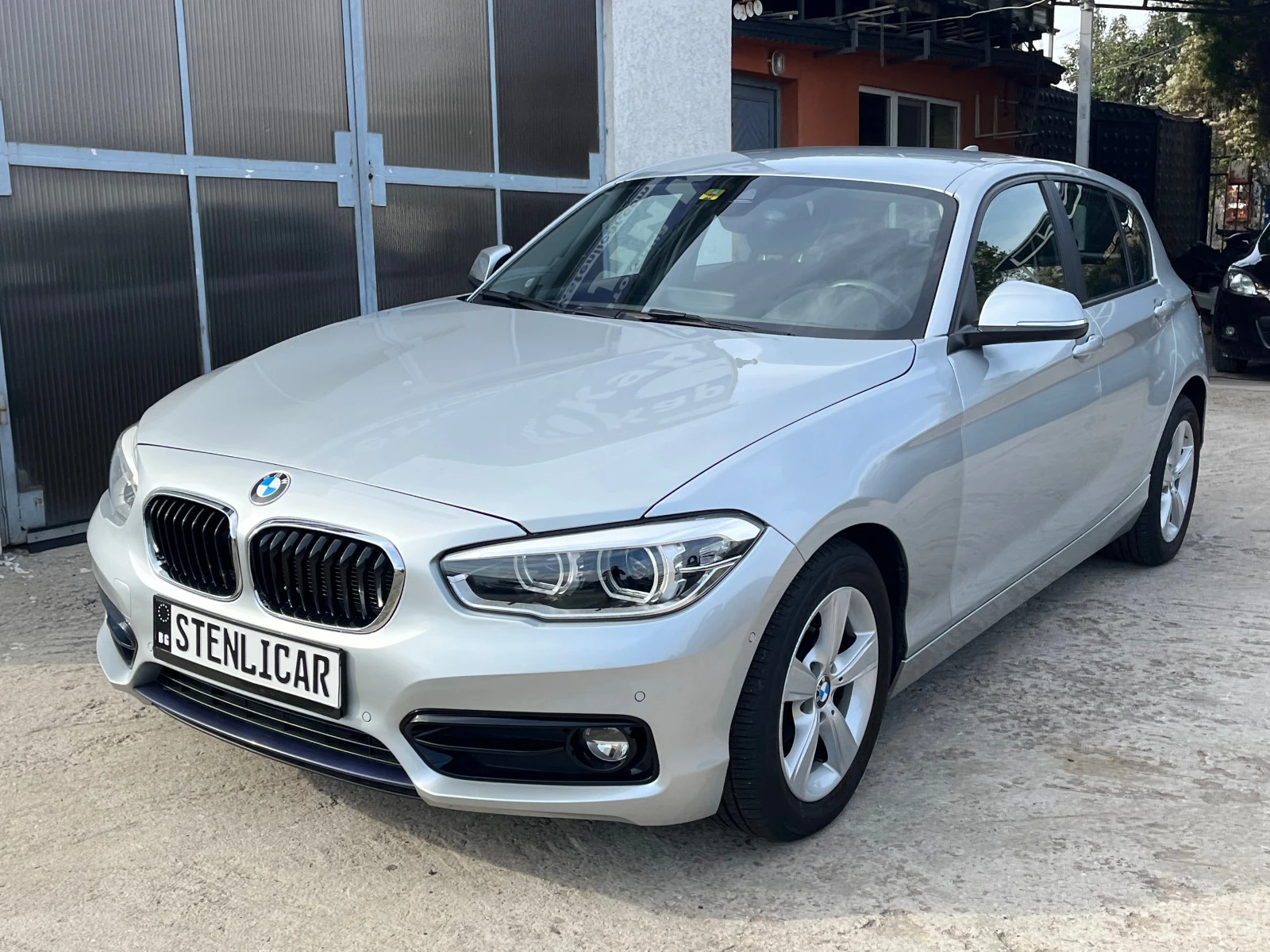 BMW 118  FACELIFT + LED + NAVI - изображение 3