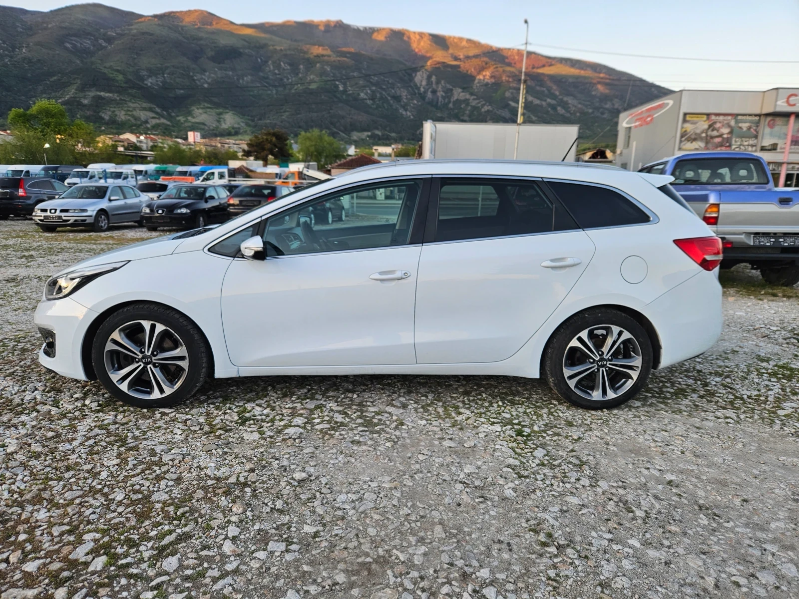 Kia Ceed 1.6/136К.С/FACELIFT/NAVI/ИСПАНИЯ  - изображение 3