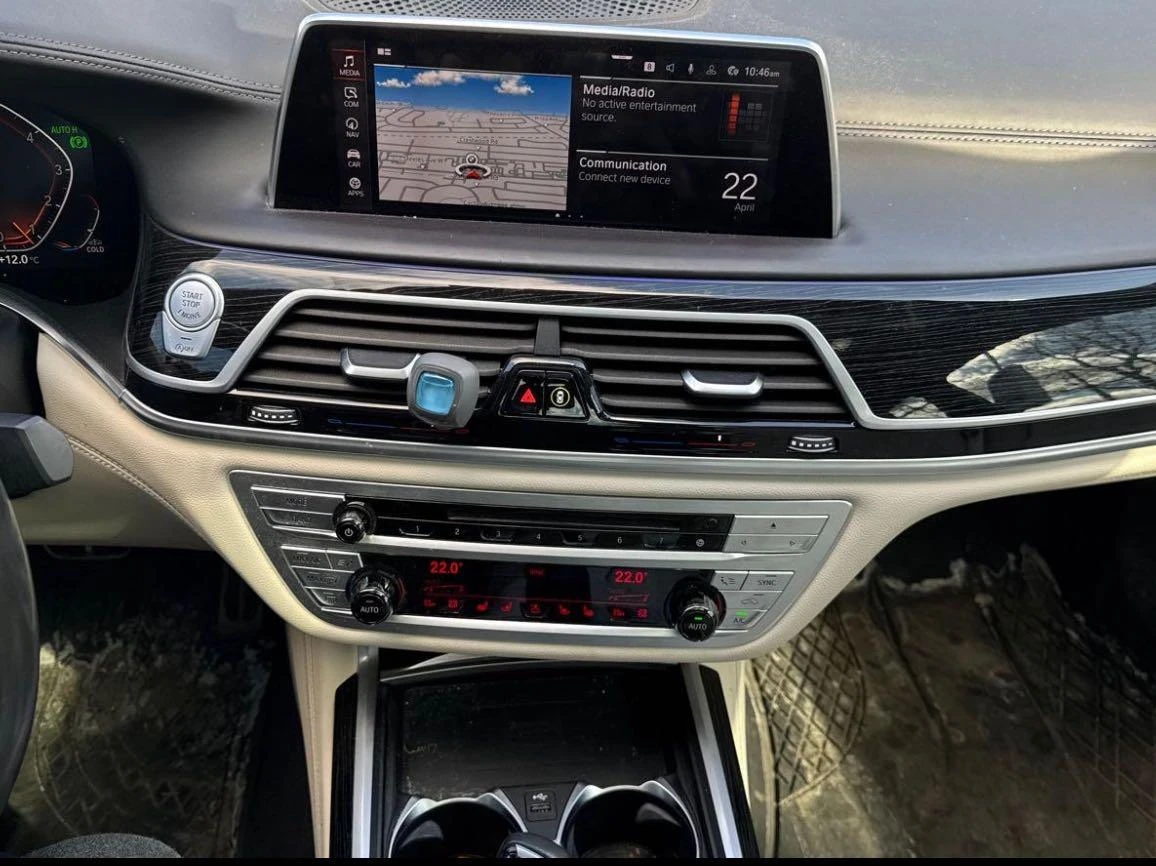 BMW 750 * xDrive * 4.4 * * АвтоКредит - изображение 9