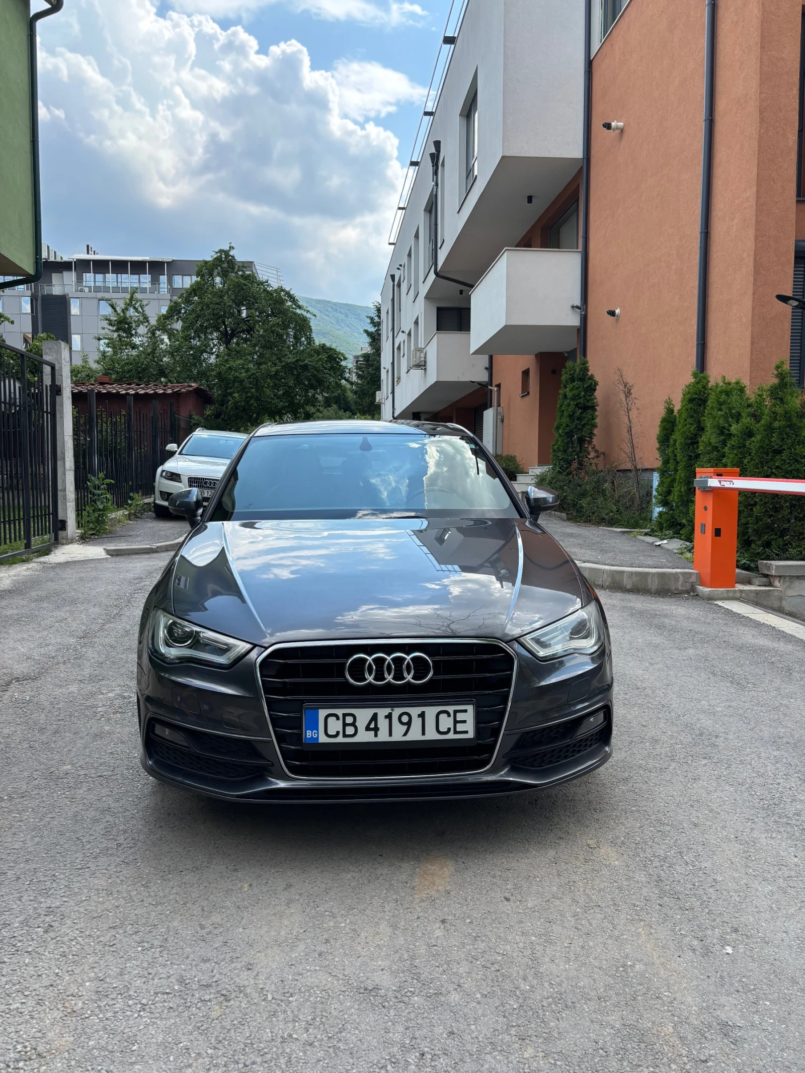 Audi A3 S-Line G-Tron - изображение 4