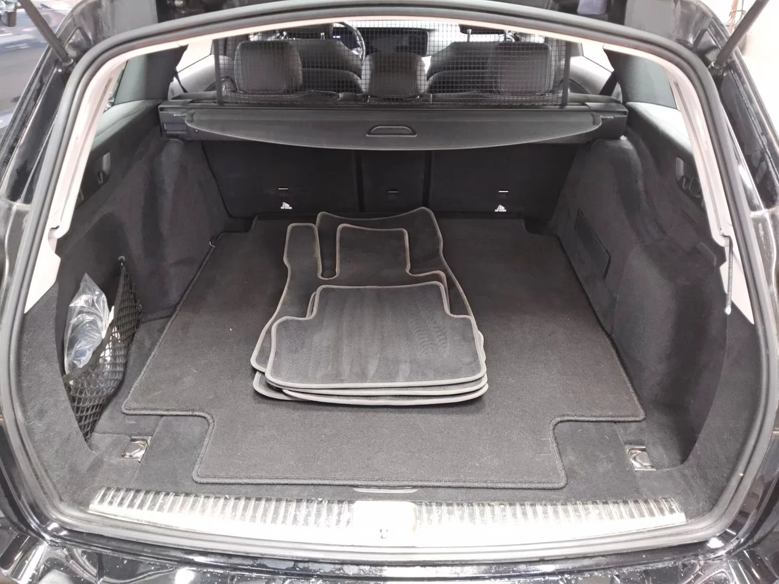 Mercedes-Benz E 220 d* Distronic* MB-LED - изображение 10