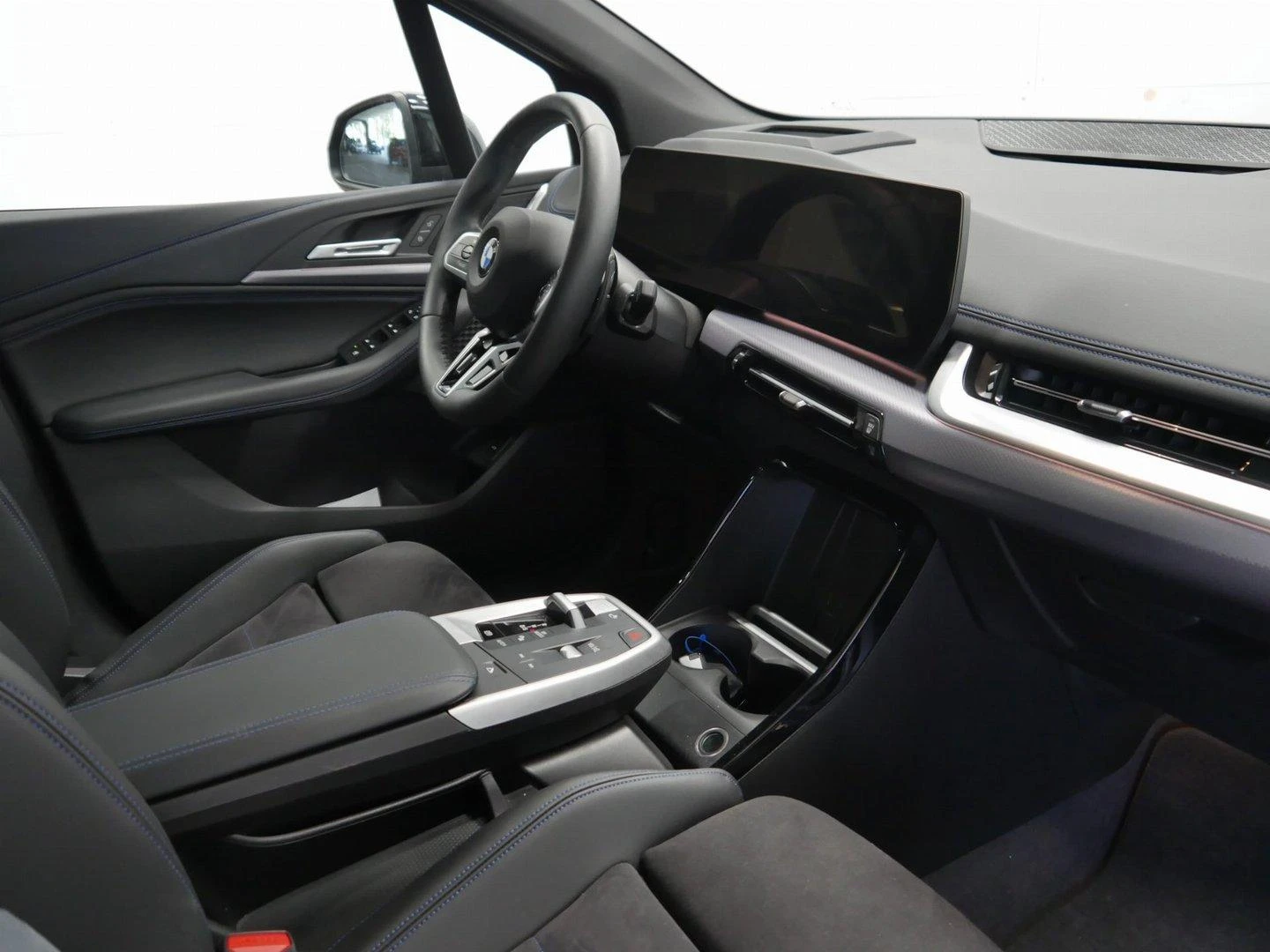BMW 218 i Active Tourer Steptronic - изображение 7