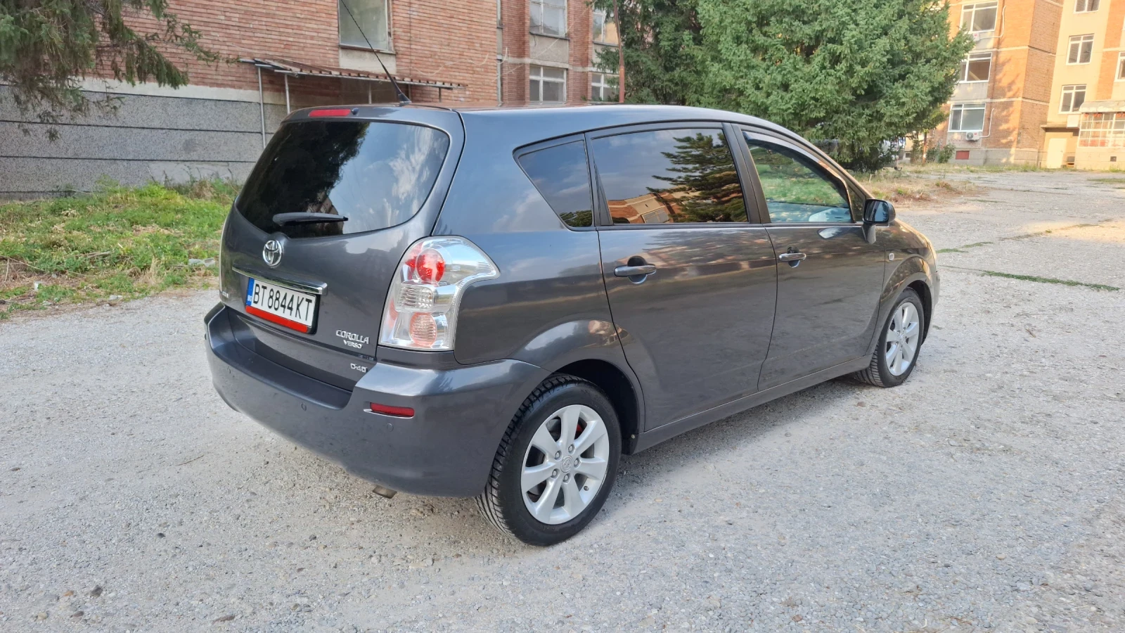Toyota Corolla verso 2.2 136 к.с 6+ 1 - изображение 5