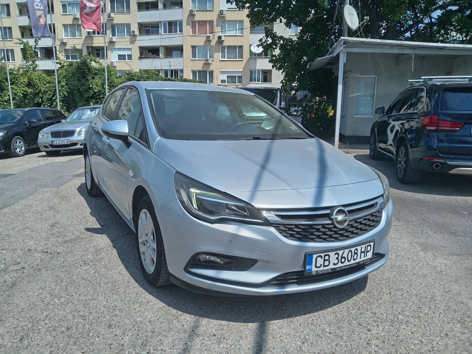 Opel Astra 1.4T Auto - изображение 2