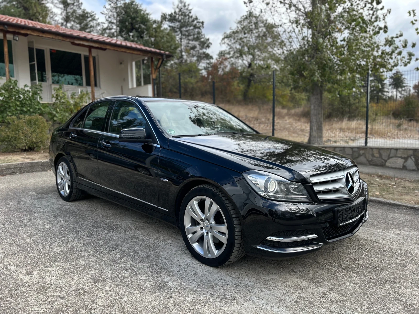 Mercedes-Benz C 220 CDI AVANTGARDE LED XENON NAVI - изображение 2