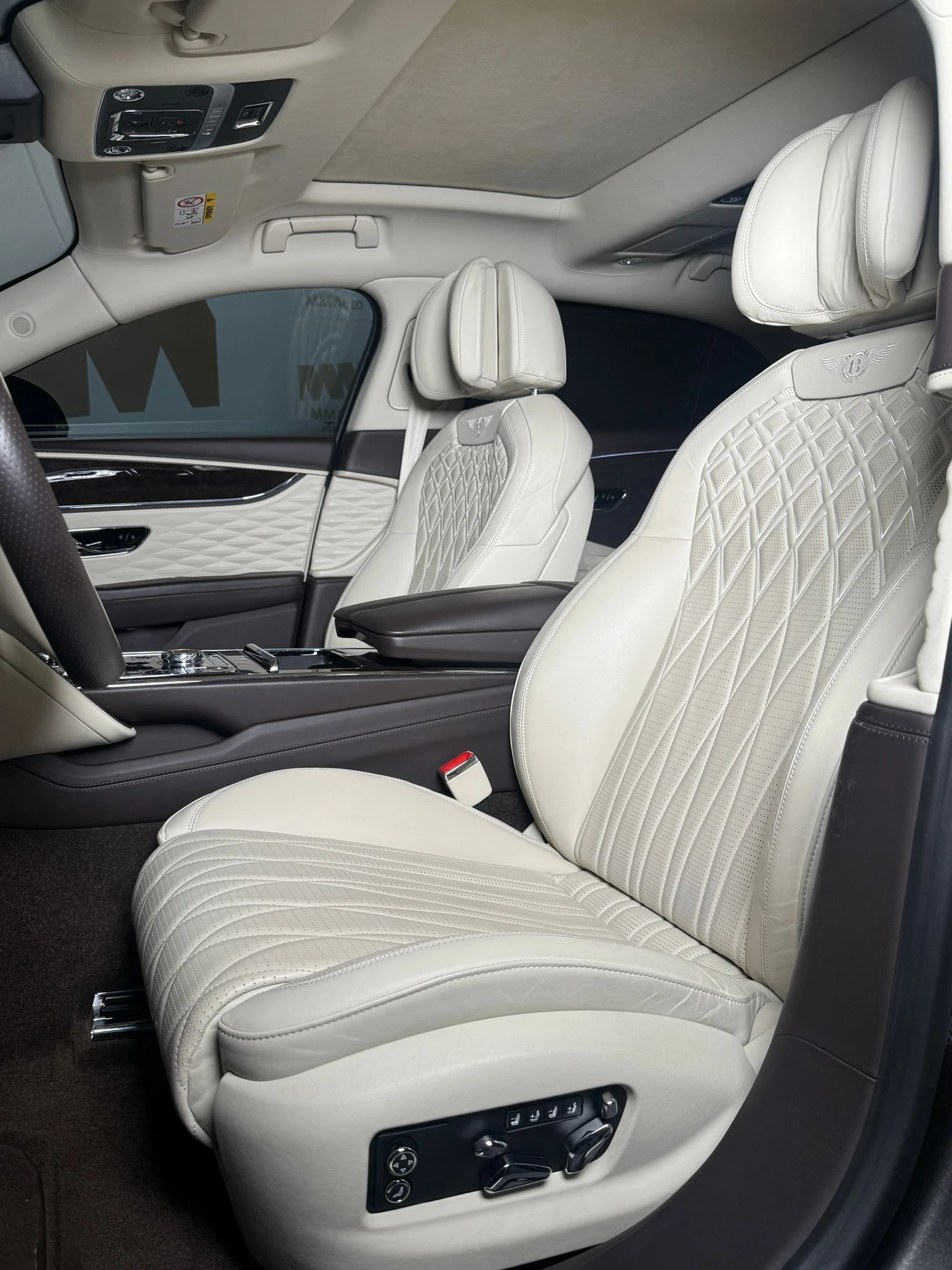 Bentley Flying Spur W12* FirstEdition* HuD* Pano* Massage* Naim - изображение 8