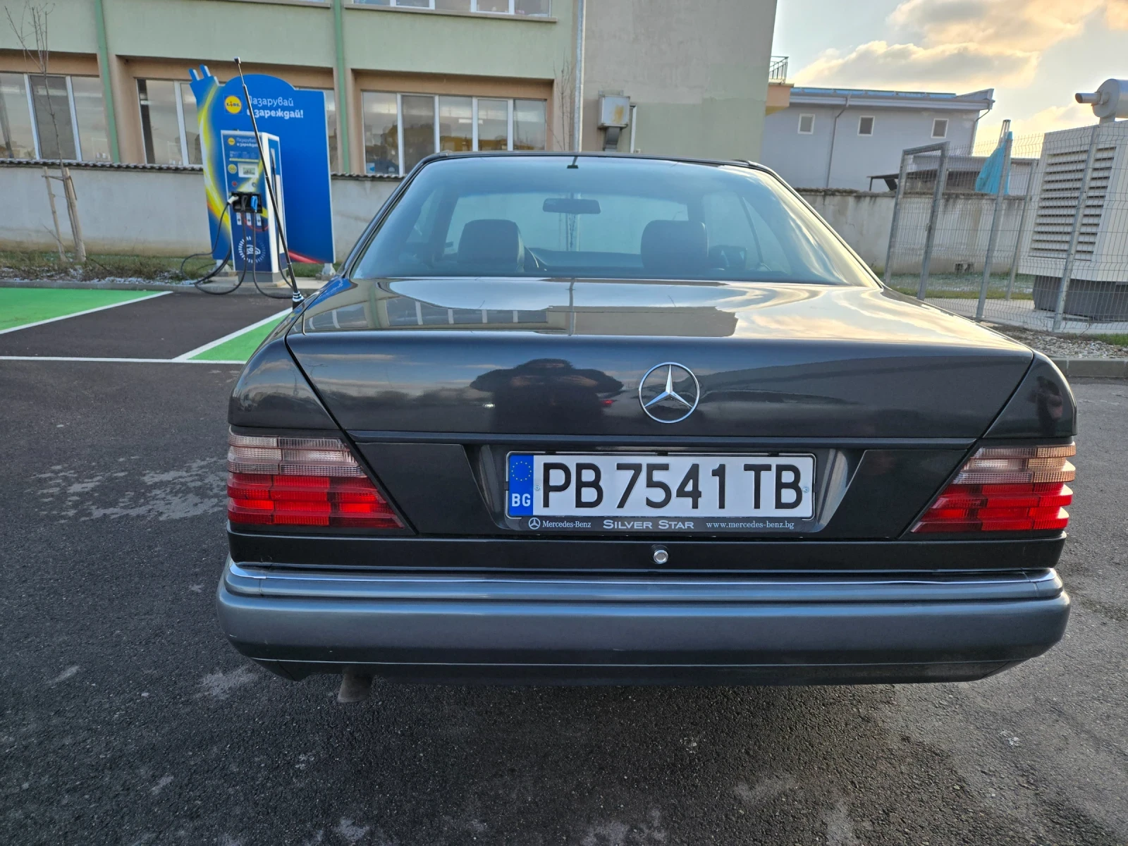 Mercedes-Benz 124 CE 220 - изображение 7