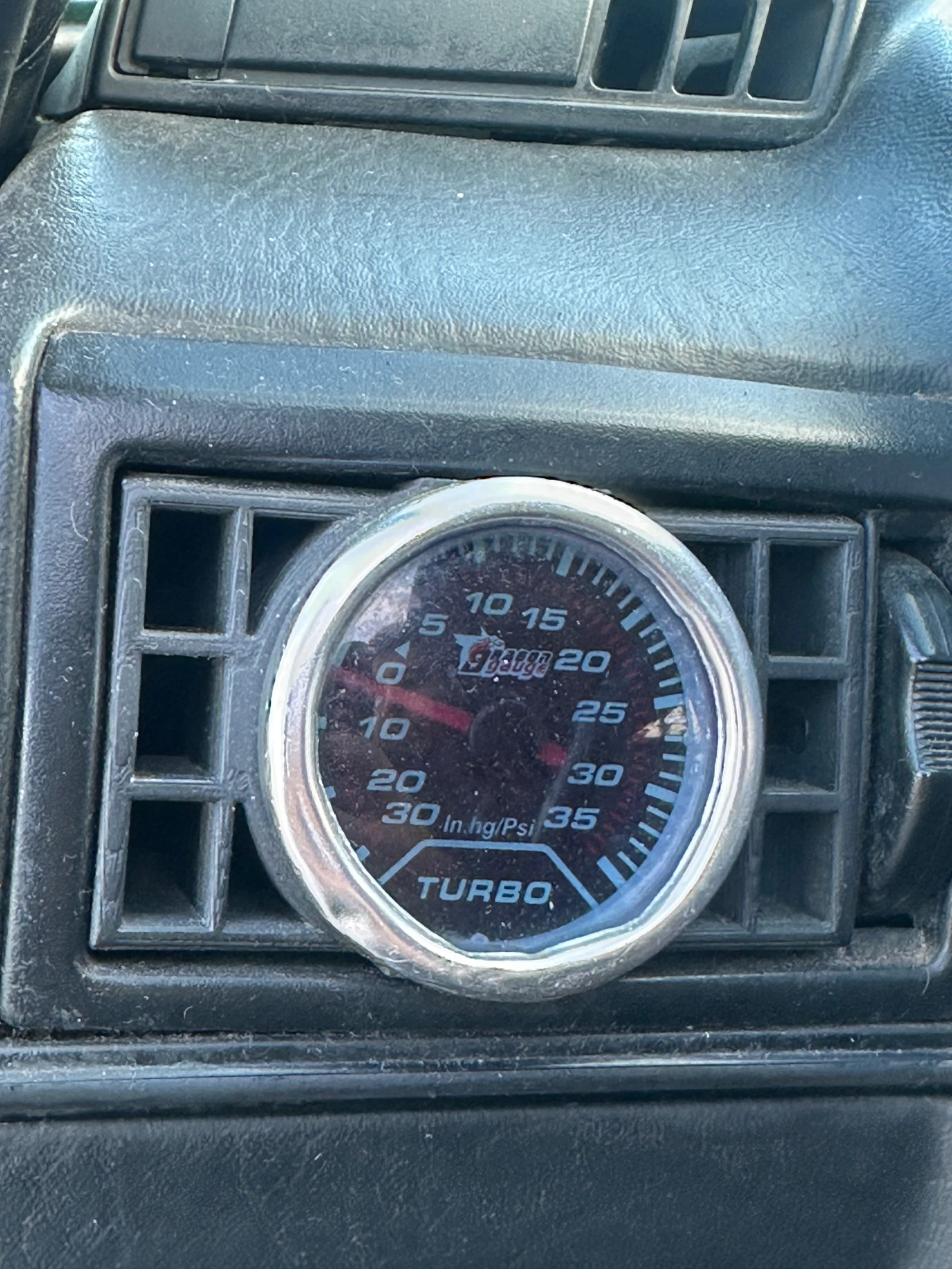 VW Jetta 1.6 GTD | Mobile.bg � ����������� 12