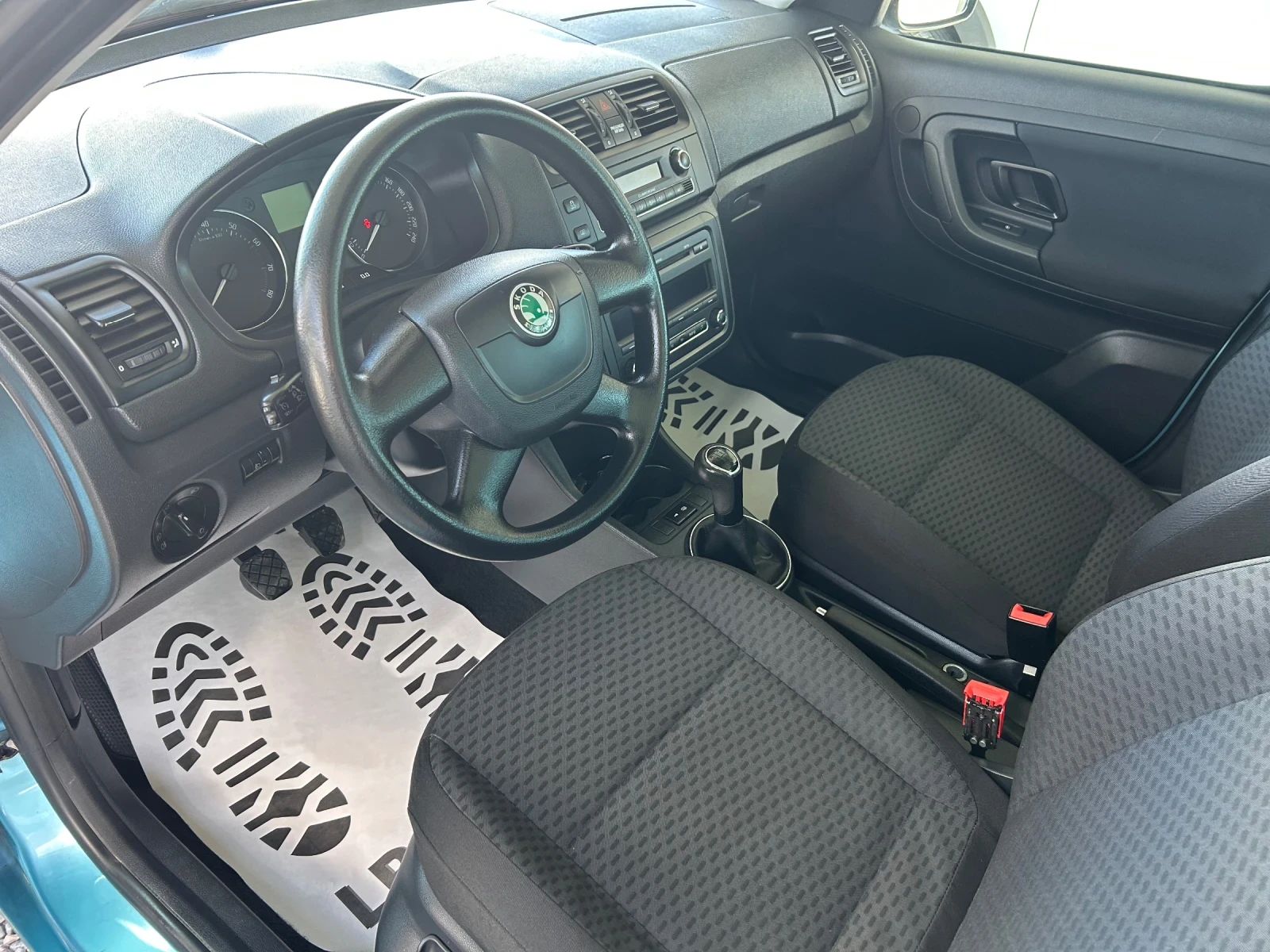 Skoda Roomster * 1.2i* 85к.с* PANORAMA* 114000km!, снимка 7 - Автомобили и джипове - 53797638