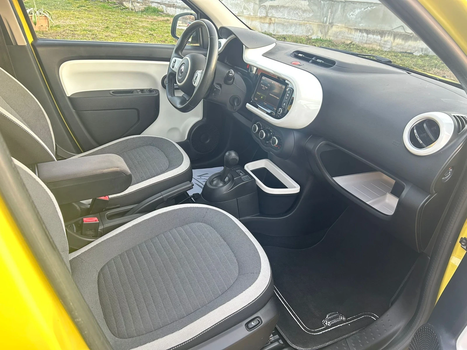 Renault Twingo SCA EDC  CABRIOLET AUTOMATIC EURO 6B, снимка 7 - Автомобили и джипове - 53829311