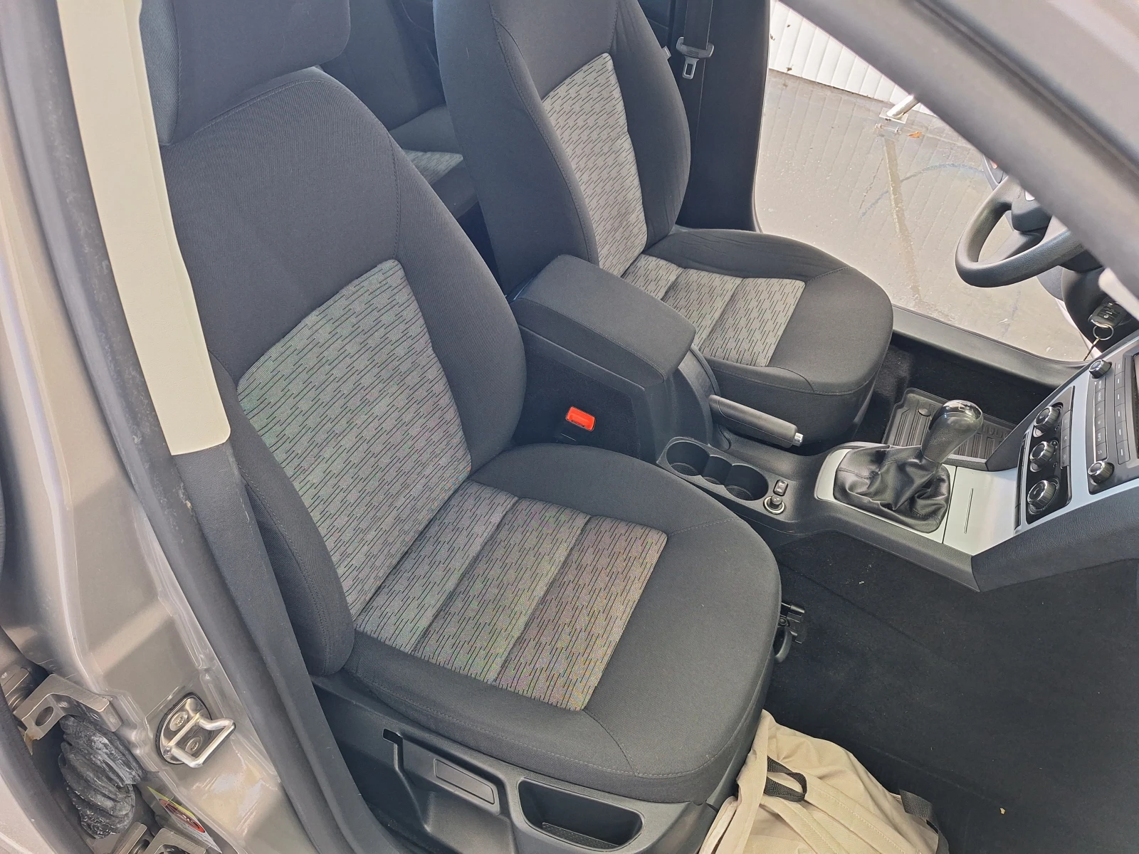 Skoda Octavia 1.6tdi , снимка 15 - Автомобили и джипове - 53897560