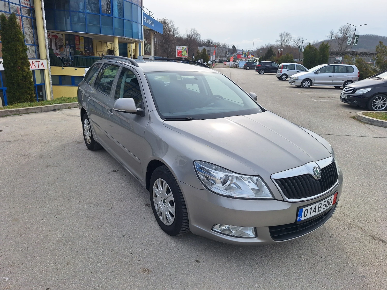 Skoda Octavia 1.6tdi , снимка 3 - Автомобили и джипове - 53897560