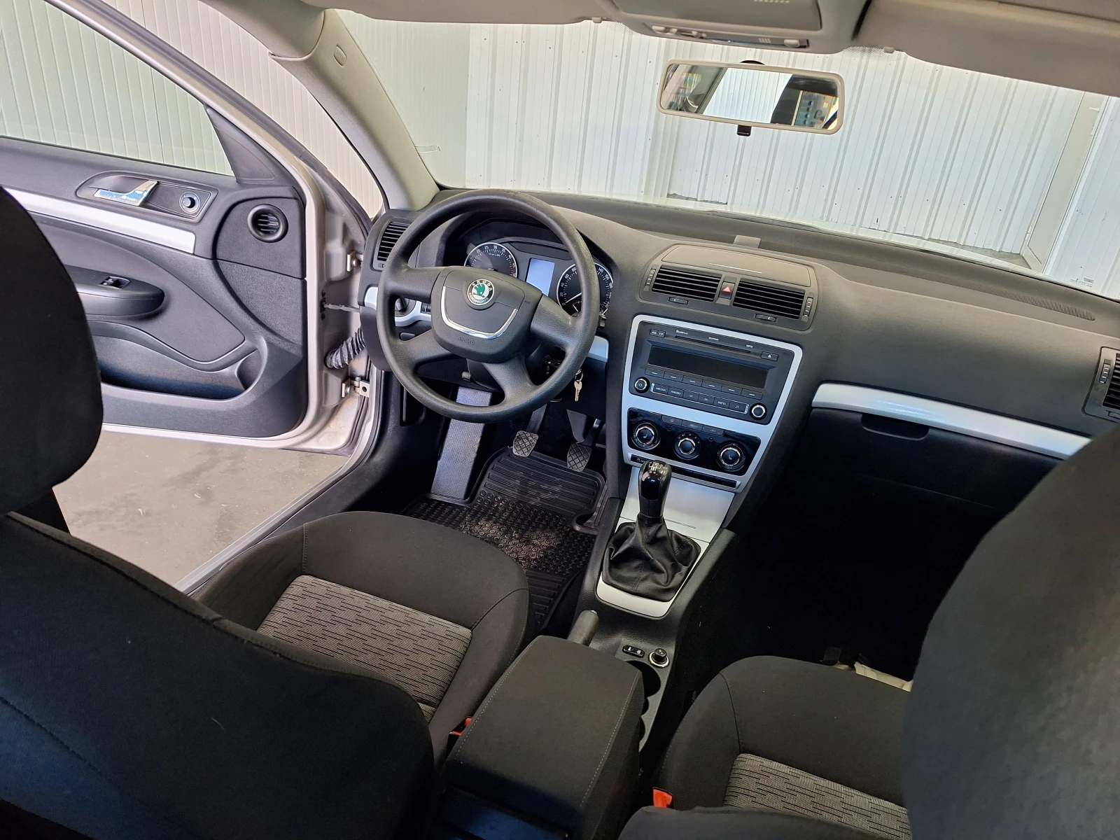 Skoda Octavia 1.6tdi , снимка 14 - Автомобили и джипове - 53897560