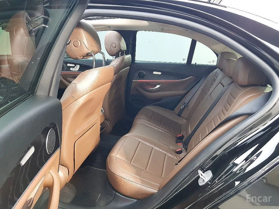 Mercedes-Benz E 300, снимка 9 - Автомобили и джипове - 53994885