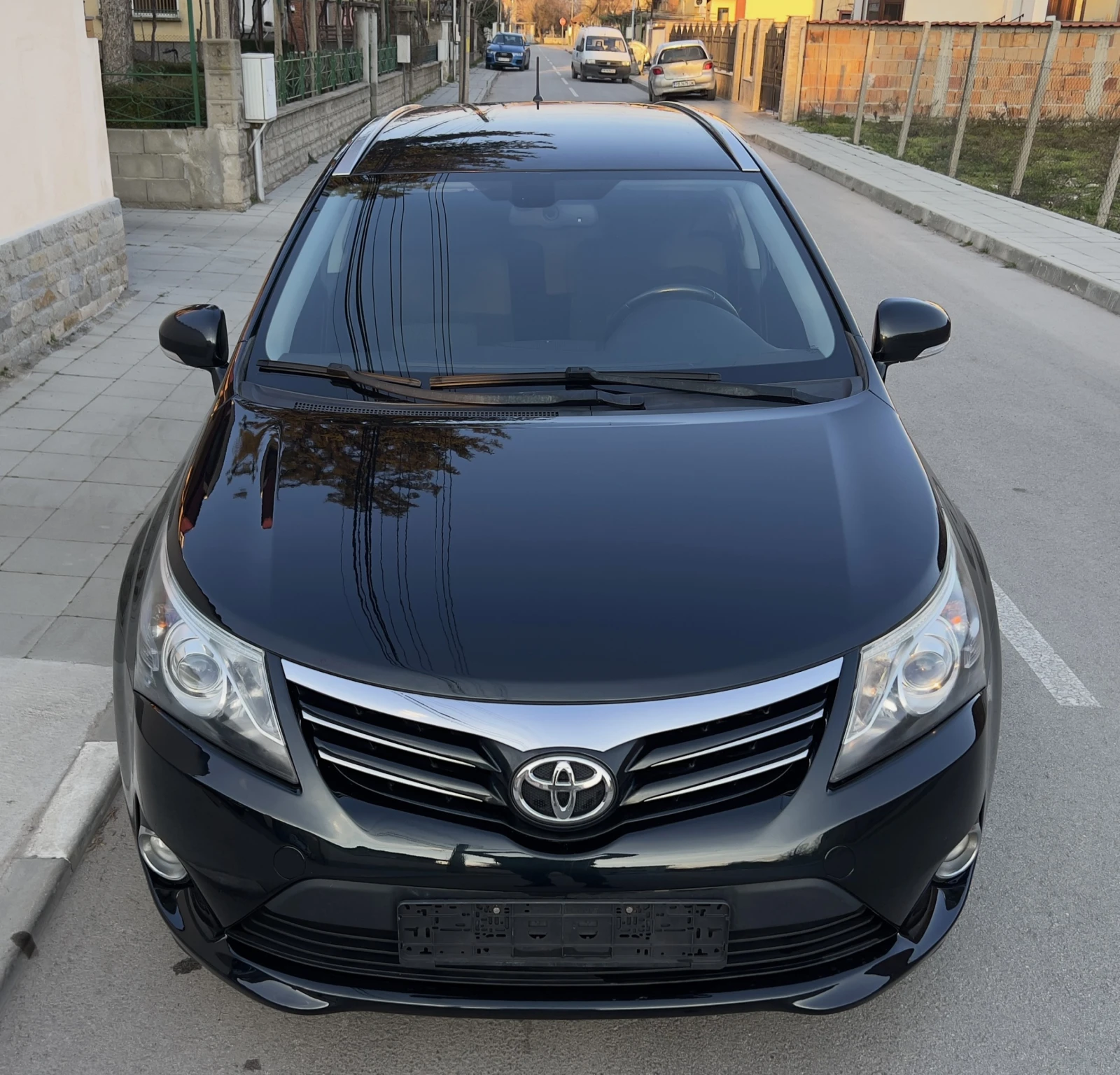 Toyota Avensis 2.2 D-4D , снимка 3 - Автомобили и джипове - 54598534