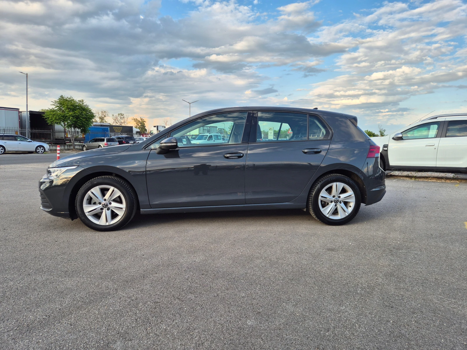 VW Golf 1.5 E-TSI 150кс А/Т, снимка 2 - Автомобили и джипове - 54765667