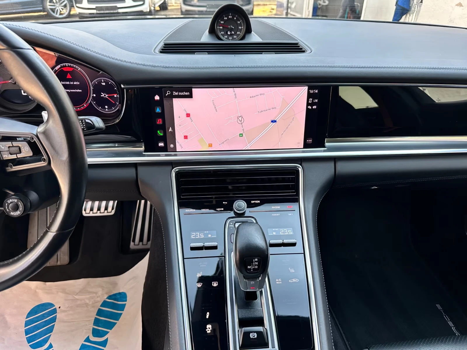Porsche Panamera SPORT/330HP/PANO/HUD/360/SP-CHRONO/21/ACC/556z, снимка 13 - Автомобили и джипове - 55206464