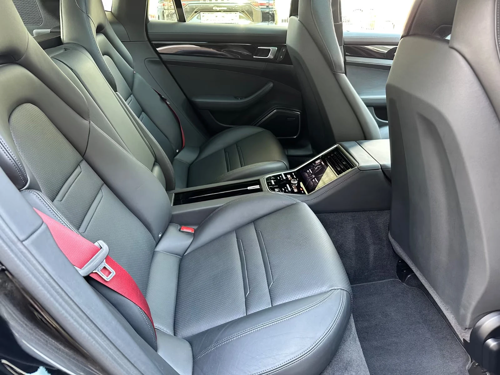 Porsche Panamera SPORT/330HP/PANO/HUD/360/SP-CHRONO/21/ACC/556z, снимка 11 - Автомобили и джипове - 55206464