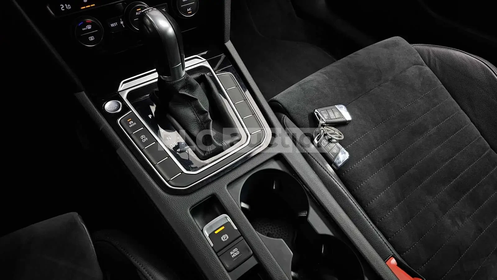 VW Passat 2.0TDI GT PANO/360CAM/FULL/MEMORY, снимка 8 - Автомобили и джипове - 55225430
