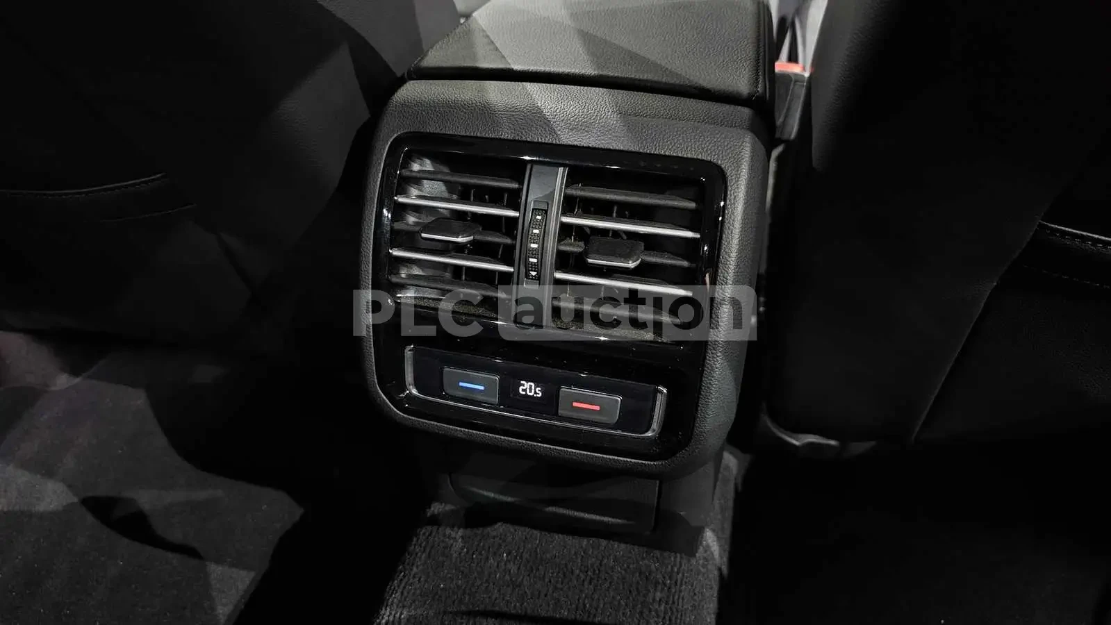 VW Passat 2.0TDI GT PANO/360CAM/FULL/MEMORY, снимка 15 - Автомобили и джипове - 55225430