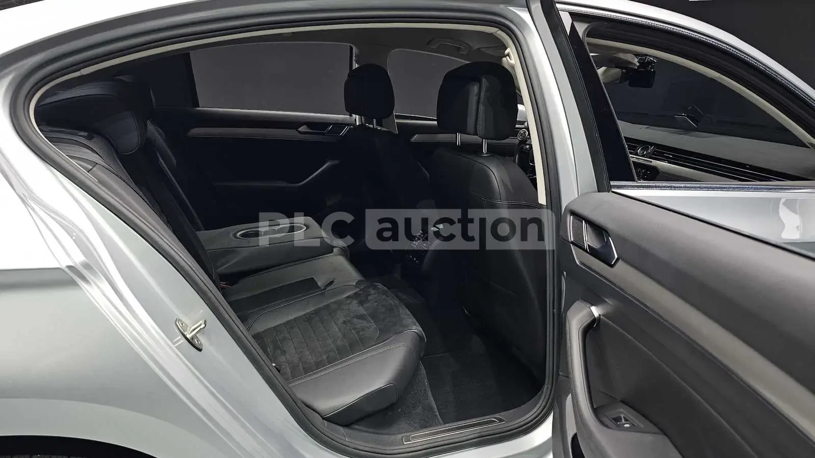 VW Passat 2.0TDI GT PANO/360CAM/FULL/MEMORY, снимка 10 - Автомобили и джипове - 55225430